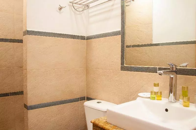 اتاق استاندارد, Sana Sesimbra