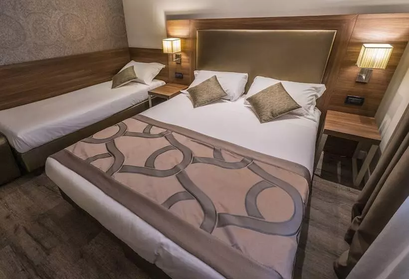 اتاق کلاسیک سه تخته, Smart Hotel Holiday