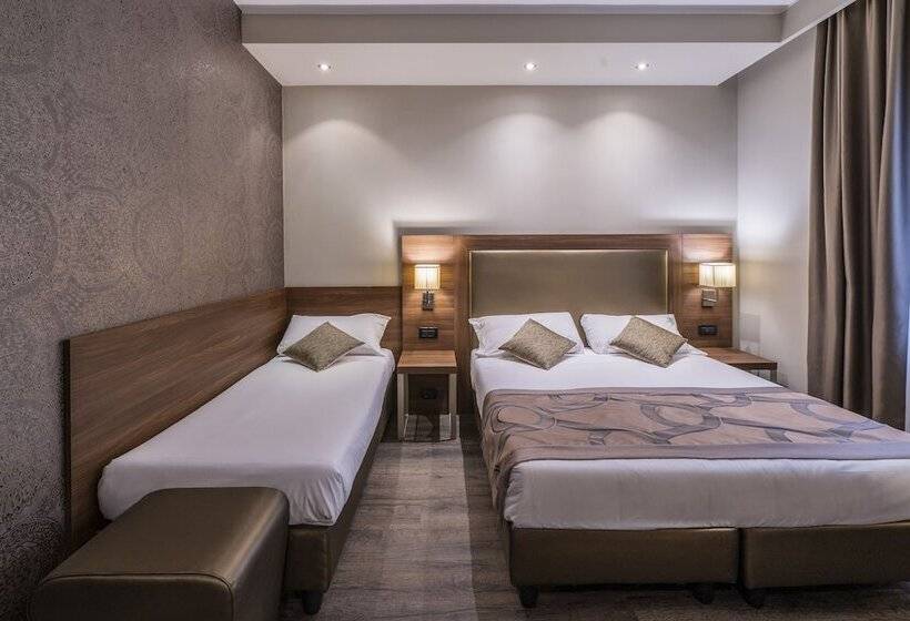 Трехместный Номер Классика, Smart Hotel Holiday