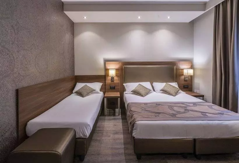 اتاق کلاسیک سه تخته, Smart Hotel Holiday