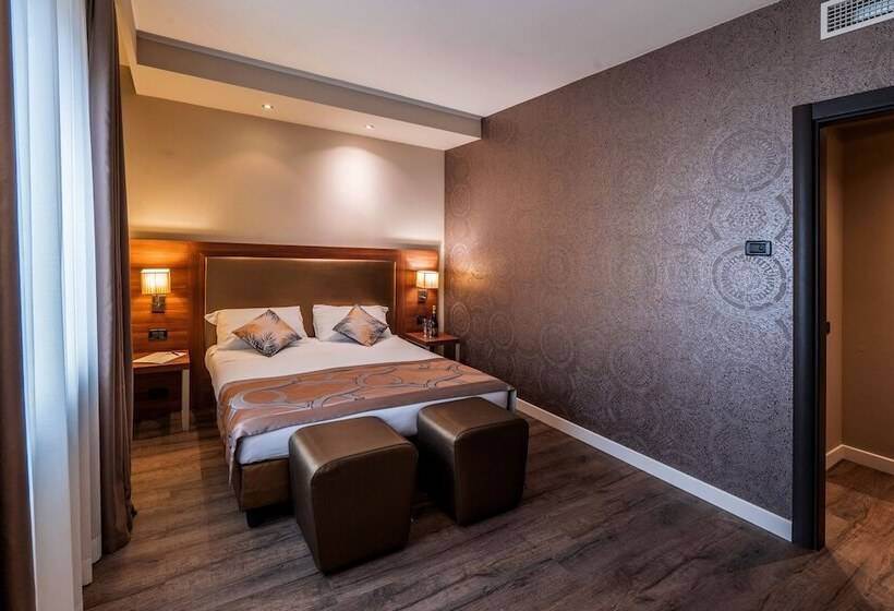 Семейный Номер, Smart Hotel Holiday