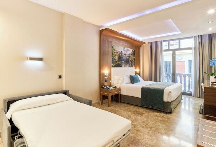 اتاق استاندارد سه نفره, Vp Jardin De Recoletos