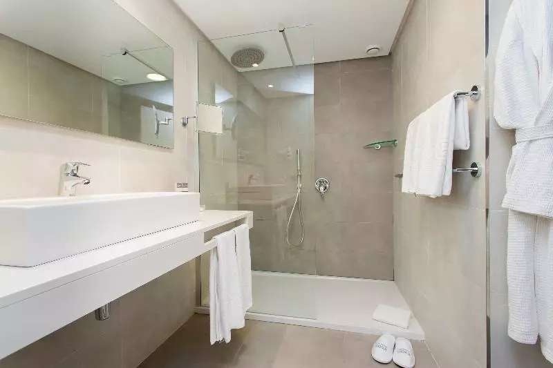 سوییت سوپریور, Insotel Cala Mandia Resort