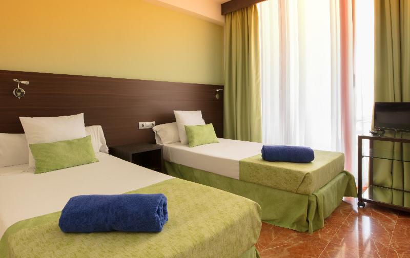 شقة غرفة واحدة, Magic Tropical Splash