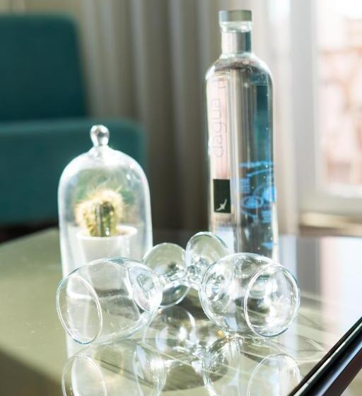 جناح مطل على المدينة, The One Grand Hotel da Póvoa