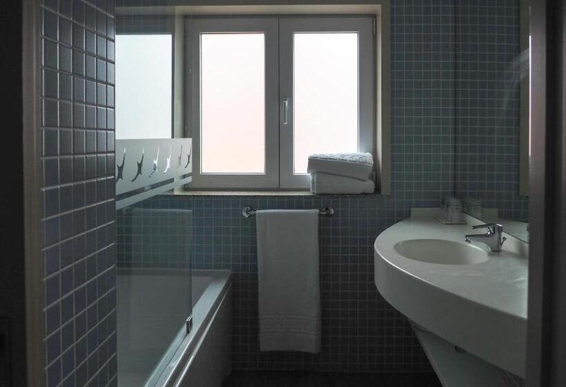 جناح مطل على المدينة, The One Grand Hotel da Póvoa