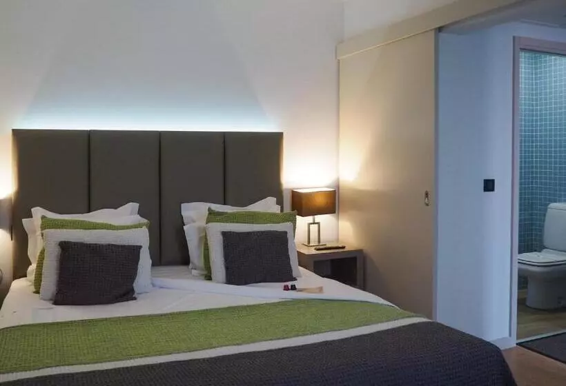 シティビュースイート, The One Grand Hotel da Póvoa