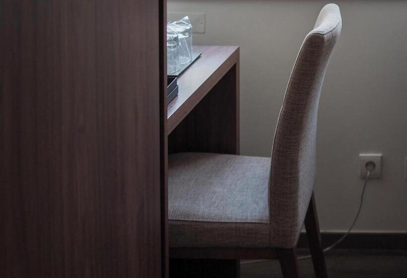 غرفة ديلوكس مطلّة علي البحر مزوَّدة بشُرفة, The One Grand Hotel da Póvoa