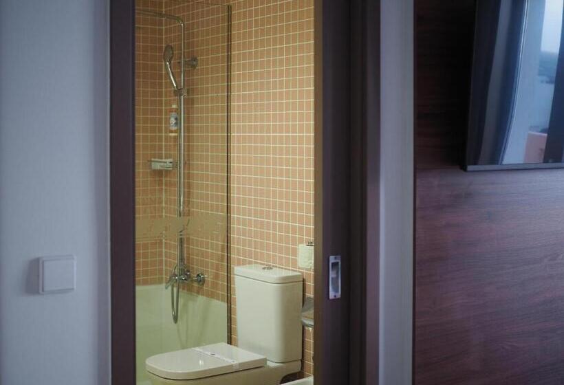 غرفة ديلوكس مطلّة علي البحر مزوَّدة بشُرفة, The One Grand Hotel da Póvoa