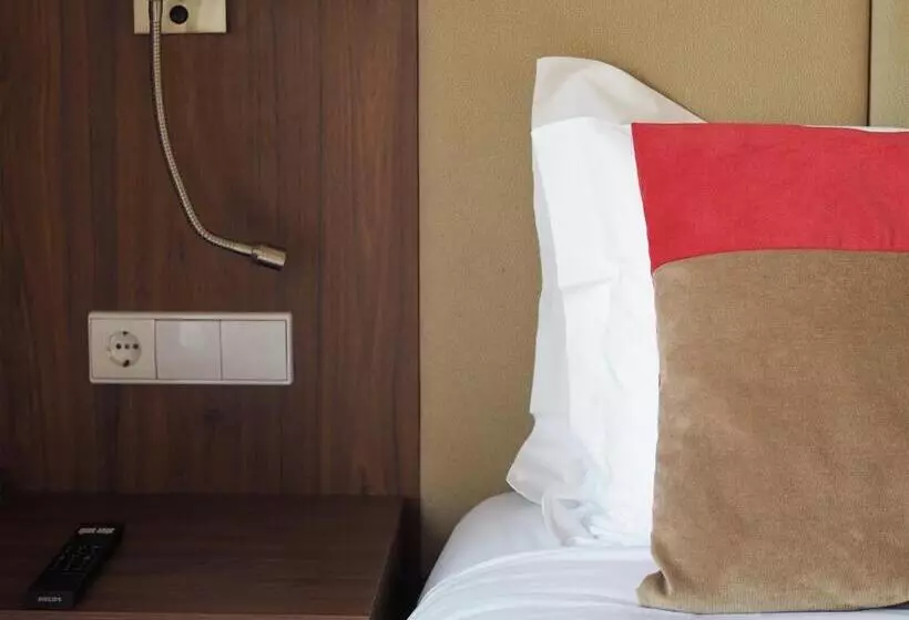 オーシャンビューデラックスルームバルコニー付き, The One Grand Hotel da Póvoa