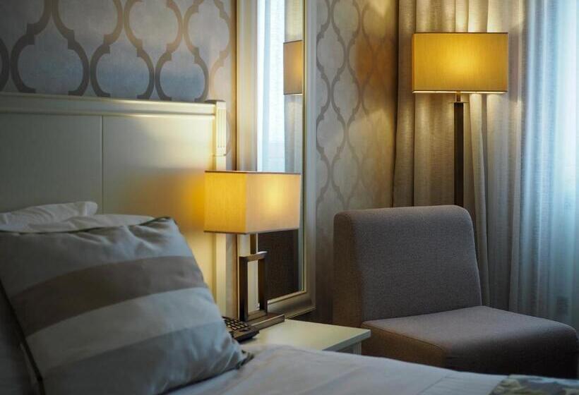 Номер Deluxe Вид на Море, The One Grand Hotel da Póvoa