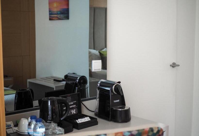 غرفة قياسية لذوى الاحتياجات الخاصة, The One Grand Hotel da Póvoa