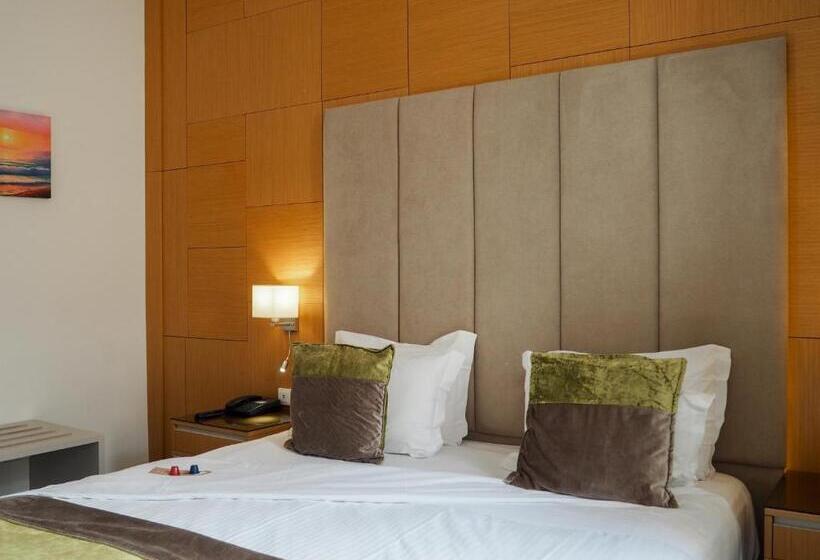 غرفة قياسية لذوى الاحتياجات الخاصة, The One Grand Hotel da Póvoa