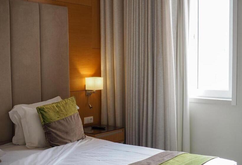 غرفة قياسية لذوى الاحتياجات الخاصة, The One Grand Hotel da Póvoa