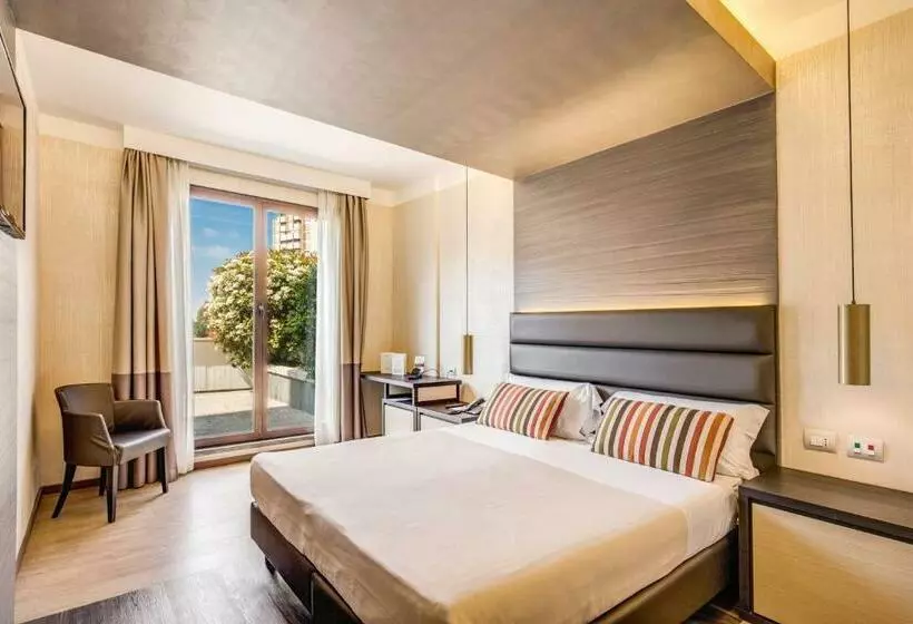 اتاق استاندارد چهارنفره با بالکن, Warmthotel