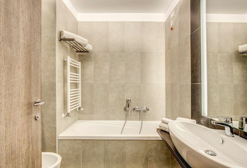 חדר סופריור, Warmthotel