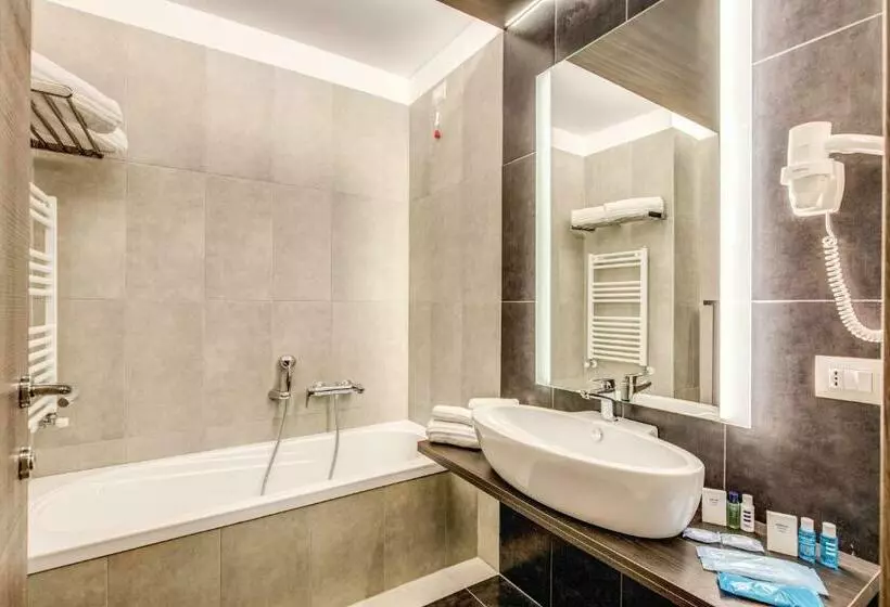 سوئیت جونیور با چشمانداز باغ, Warmthotel