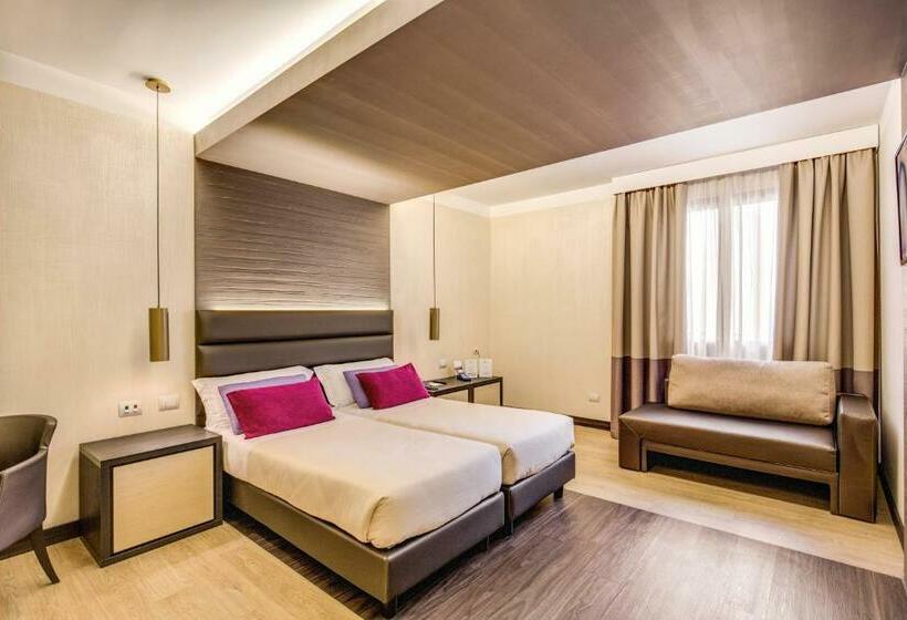 חדר סטנדרט לשלושה, Warmthotel