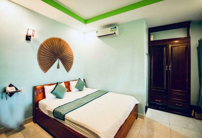 디럭스 룸 킹사이즈 침대, Anh Vu Hotel & Restaurant Phu Quoc