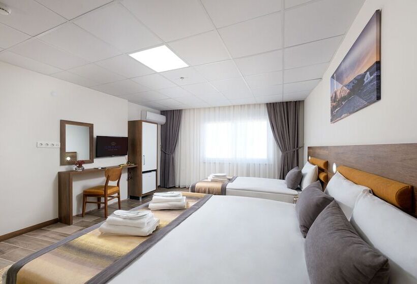 اتاق لوکس سه تخته, Grand Gulluk Hotel & Spa City Cender Antalya