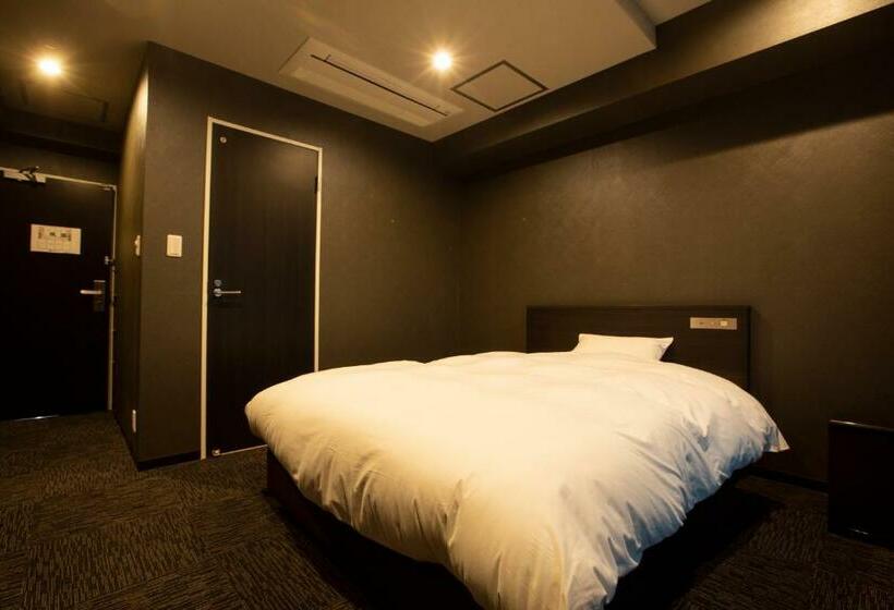 Quarto Estandar Individual, Parman
