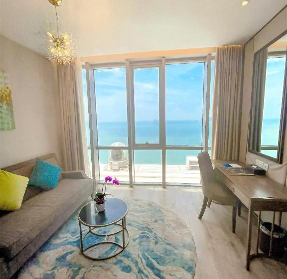 اتاق لوکس با تخت بزرگ, The Empyrean Nha Trang