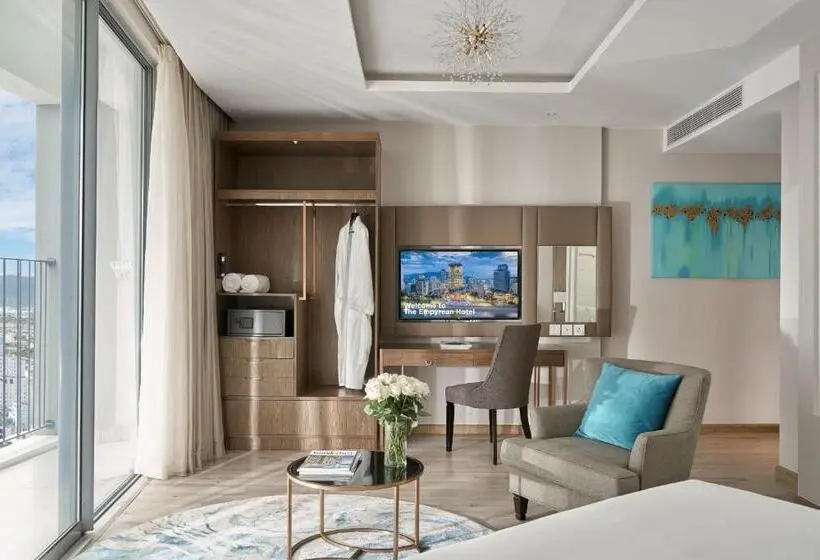 اتاق اجرایی, The Empyrean Nha Trang