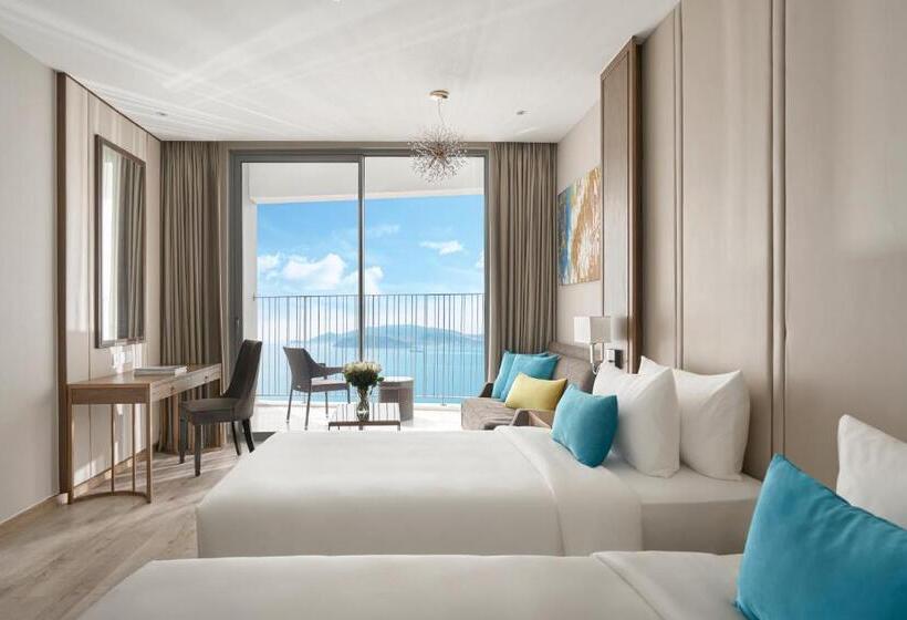اتاق لوکس با چشم‌انداز دریا, The Empyrean Nha Trang