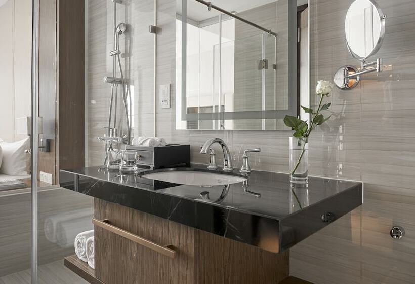 اتاق لوکس با تخت بزرگ, The Empyrean Nha Trang