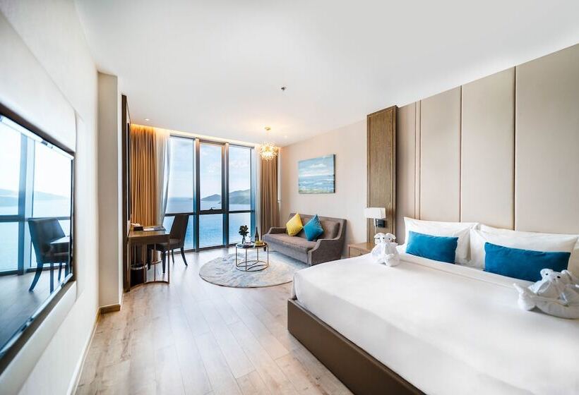 اتاق لوکس با تخت بزرگ, The Empyrean Nha Trang
