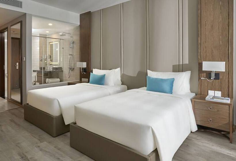 اتاق لوکس با چشمانداز دریا, The Empyrean Nha Trang