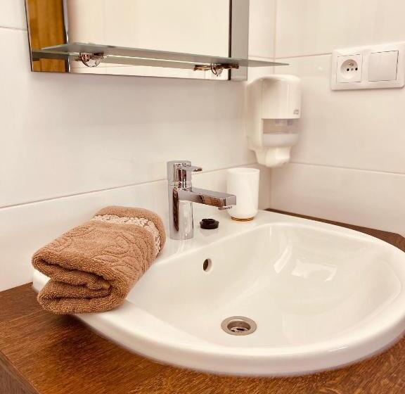 חדר סטנדרט נוף לגינה, Penzión Tyché