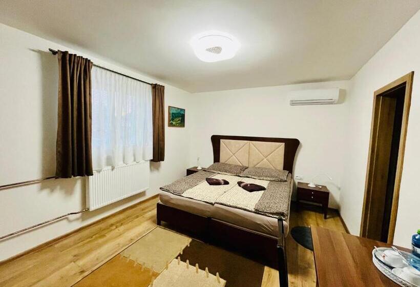 חדר סטנדרט עם מיטת קינג, Penzión Tyché