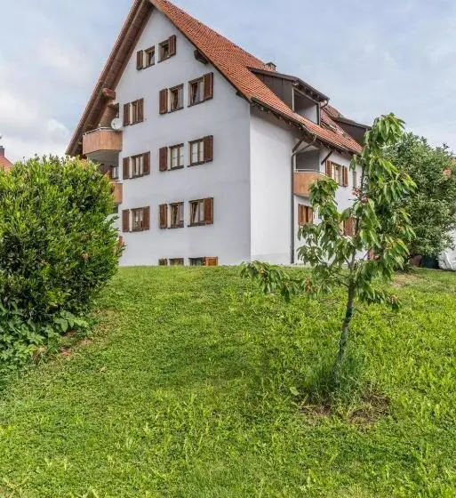メゾネットスイート, Rh Appartements