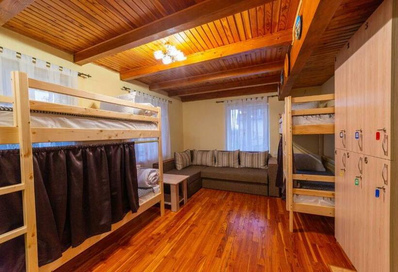 Łóżko we Wspólnym Pokoju, хостел галіція