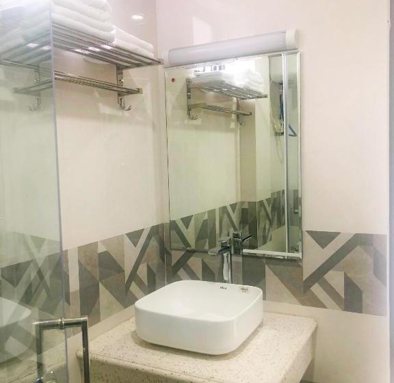 اتاق لوکس سه تخته, Cosy Star Apartment And Motel