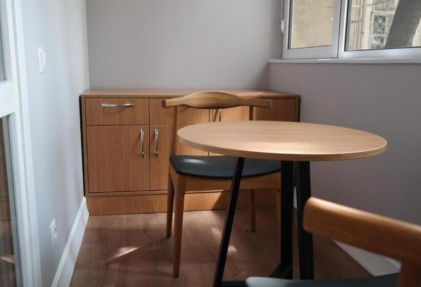 Junior Suite cu Balcon, E4