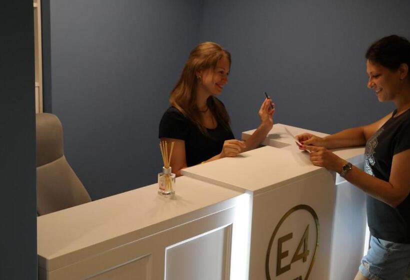 Cameră Standard, E4
