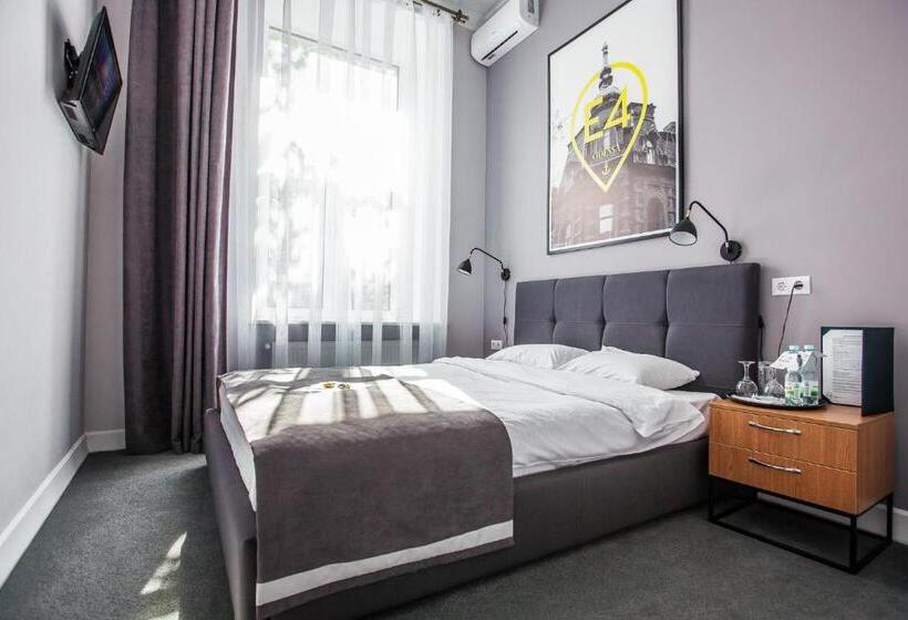 Suite 2 Dormitoare, E4