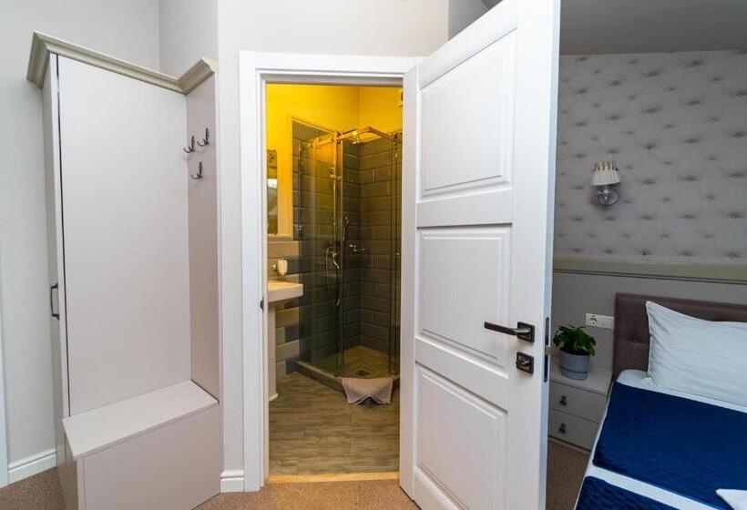 اتاق استاندارد, Maner