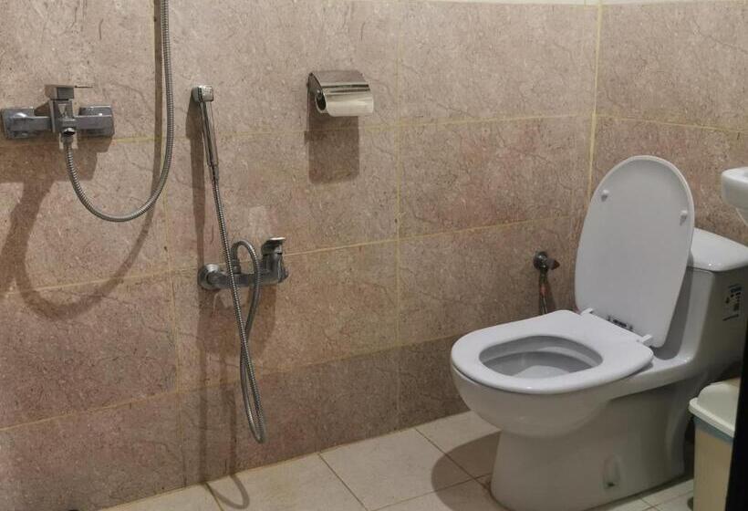 اتاق استاندارد چهار تخته, Naseem Country House