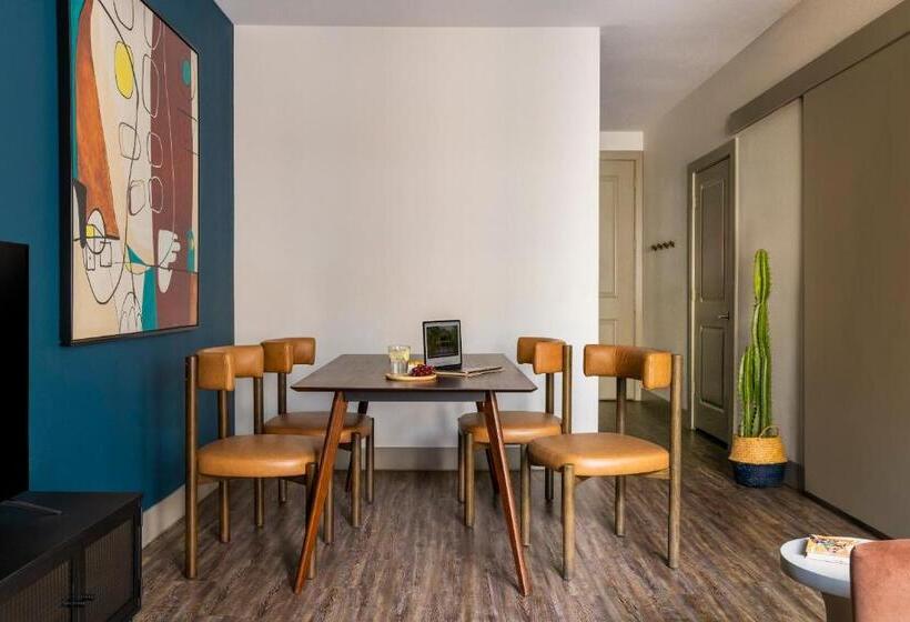 Superior-studio, Sonder At East 5th