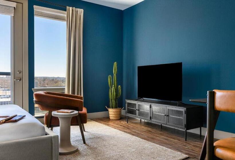 Superior-studio, Sonder At East 5th