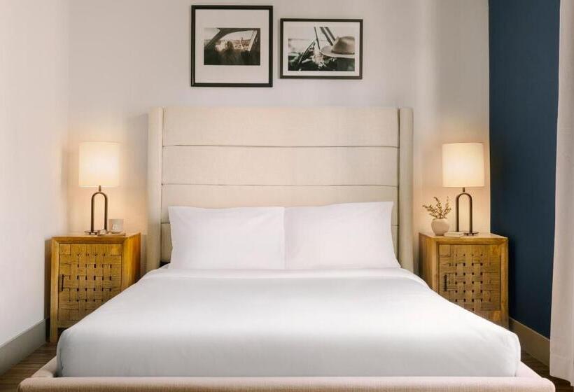 Superior-studio, Sonder At East 5th