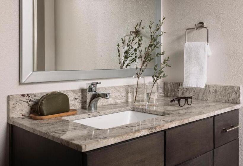 Huoneisto 1 Makuuhuone Parveke, Sonder At East 5th