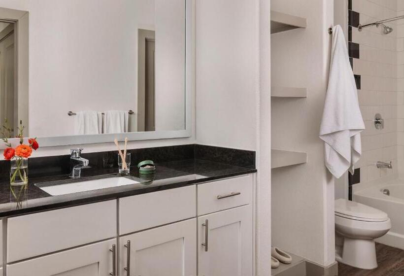 Huoneisto 2 Makuuhuonetta Parveke, Sonder At East 5th