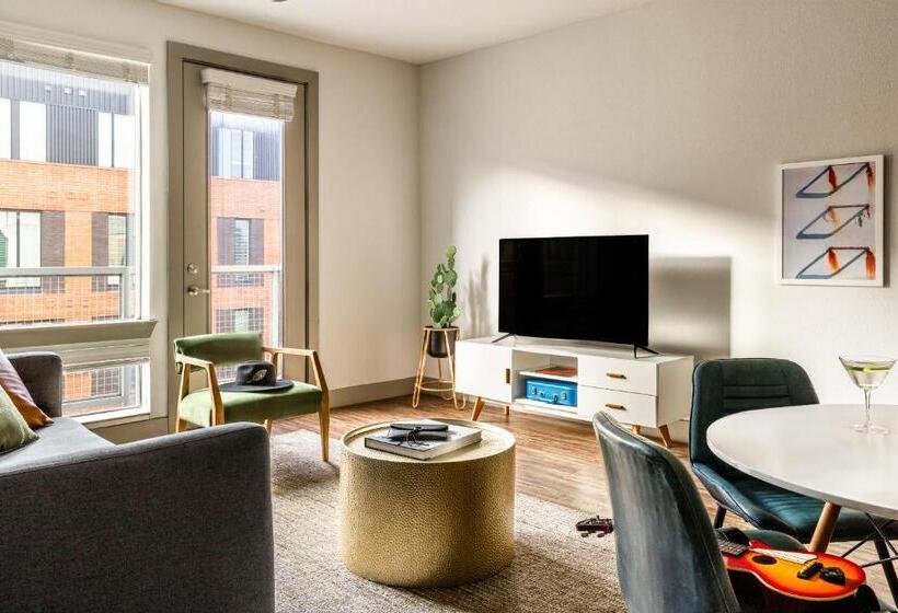 Huoneisto 2 Makuuhuonetta Parveke, Sonder At East 5th