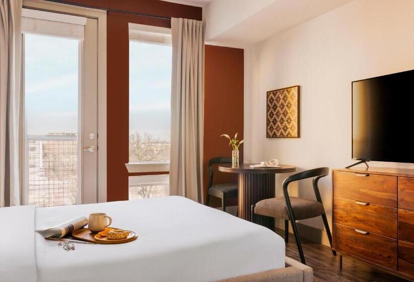 Standard-studio, Sonder At East 5th