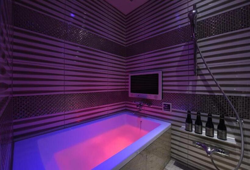 이코노미 룸, W Party W Group Hotels And Resorts