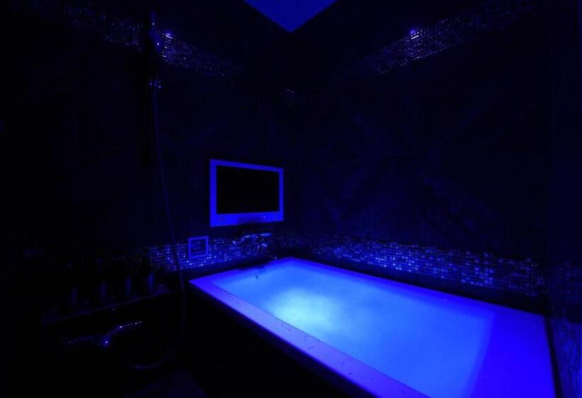 이코노미 룸, W Party W Group Hotels And Resorts